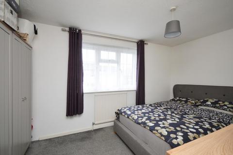 7 Acorn Grove, Bristol, BS13 8AW