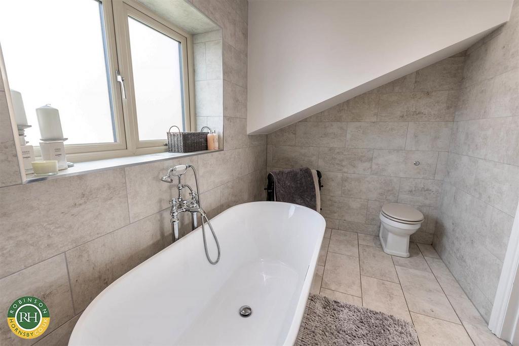 Ensuite to master a.jpg