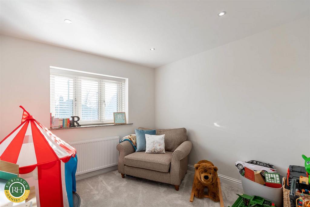 Bed 3.jpg