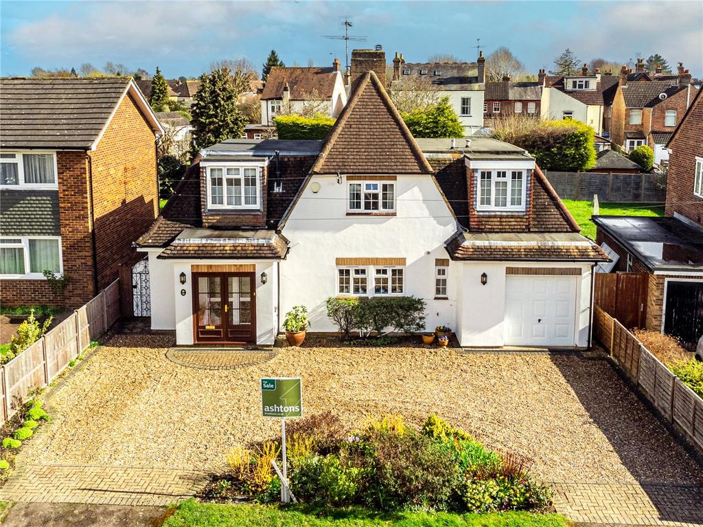 Stewart Road, Harpenden, Hertfordshire 4 bed detached house for sale
