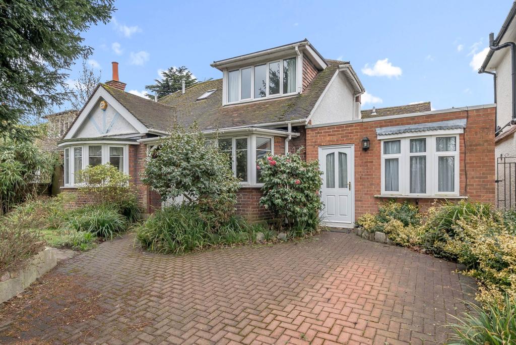 Rivermount, Lower Hampton Road, Sunbury On Thames, TW16 4 bed detached