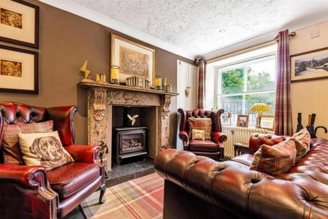 Guest house for sale - 7 Bedroom Guest House & Restaurant Located In Little Petherick