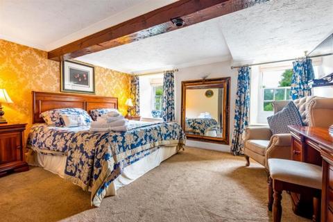 Guest house for sale, 7 Bedroom Guest House & Restaurant Located In Little Petherick