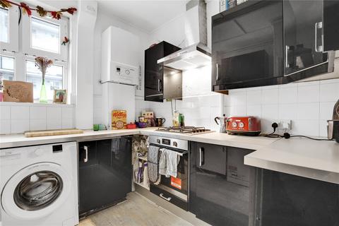 4 bedroom apartment to rent, Helen House, Old Bethnal Green Road, London, E2