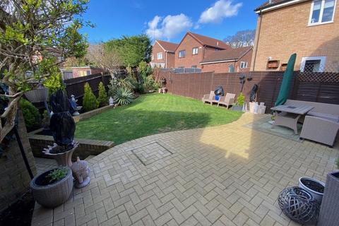 5 Blackwell Hill, Northampton, NN4 9YB