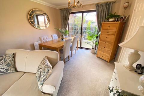 5 Blackwell Hill, Northampton, NN4 9YB
