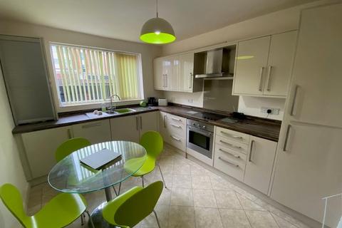 2 bedroom maisonette to rent, Manor Court, 376 Clifton Drive North, Lytham St. Annes, Lancashire, FY8