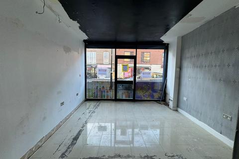 Shop to rent, Castle Street, Hp13