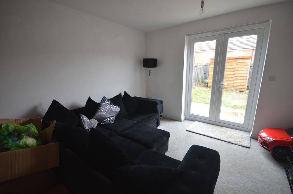 Clarendon Close, Little Stanion, NN18 2 bed terraced house £850 pcm