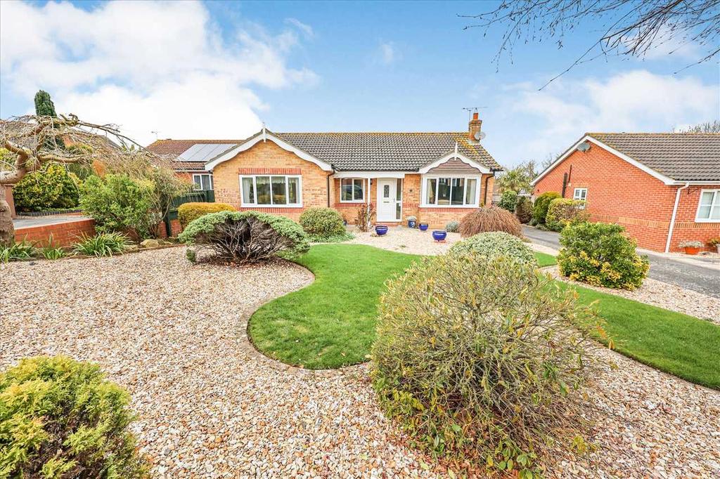 Willow Road, Branston, Lincoln 3 bed detached bungalow £325,000