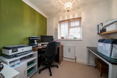 38 Roseheath, Hemel Hempstead, HP1 2LT