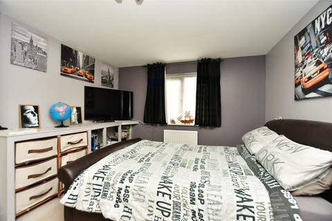 12 Bluebell Close, Minster On Sea, Sheerness, ME12 3TP