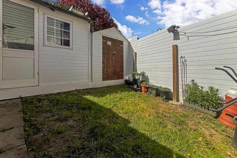 12 Bluebell Close, Minster On Sea, Sheerness, ME12 3TP