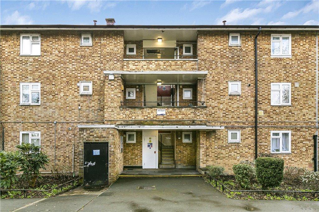 Leigham Court Road, London, SW16 2 bed apartment for sale £325,000