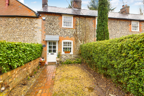 2 bedroom cottage for sale, Sportsman Cottage, Speen Road