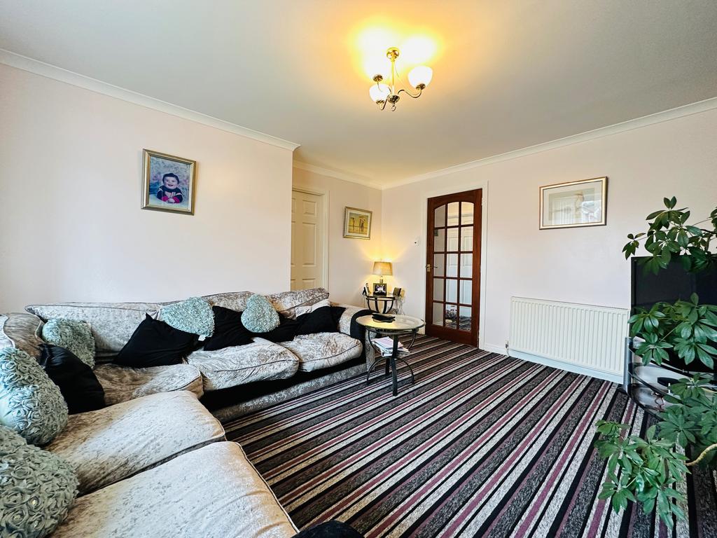 Elm Way, Cambuslang, Glasgow 2 bed bungalow £172,500