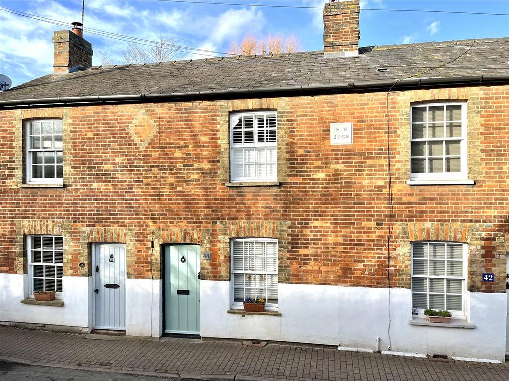 Whitwell, Hitchin SG4 2 bed terraced house £350,000