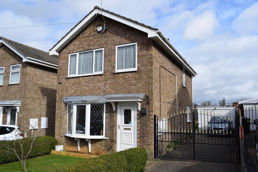 Churchill Avenue, Brigg, DN20 3 bed detached house for sale £230,000