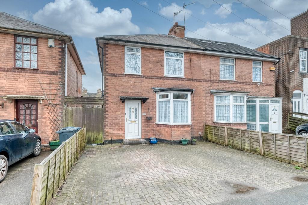 Olton Boulevard East, Birmingham B27 7NH 3 bed semidetached house £