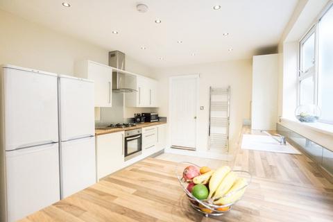 undefined, Auckland Avenue, Hull, HU6