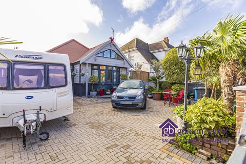 4 bedroom detached bungalow for sale - Herbert Avenue, Poole BH12