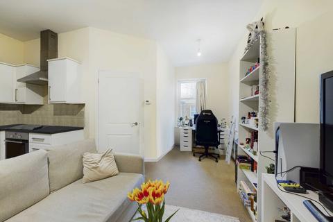 1 bedroom flat for sale, Frogmore Street, Tring