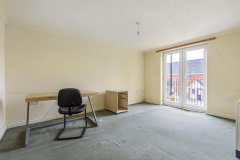 2 bedroom flat for sale, Newbury,  Berkshire,  RG14