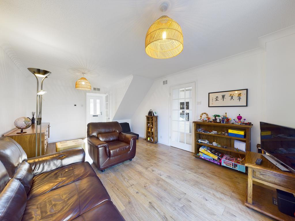 Van Dyck Close, Basingstoke, RG21 4 bed detached house £525,000