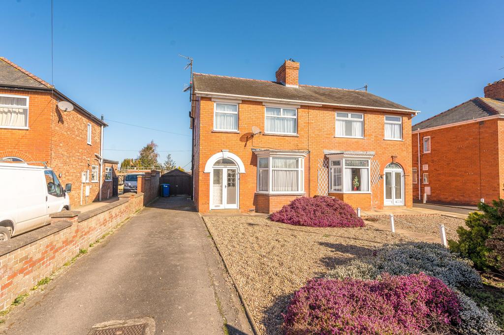 Eastwood Road, Boston, PE21 3 bed semidetached house for sale £175,000