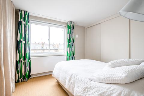 6 Pennethorne Close, London, E9 7HF