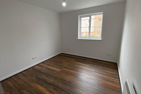 2 bedroom flat to rent, Eversley Street, Tollcross, Glasgow, G32