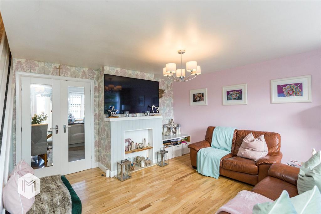 Philips Avenue, Farnworth, Bolton... 3 bed semidetached house £200,000