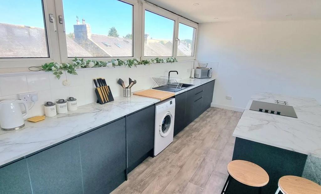 Westgate, Haltwhistle... 4 bed flat £85,000