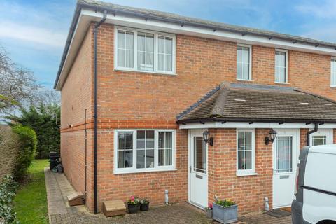 1 Hanover Close, Ashford, TW15 3FG
