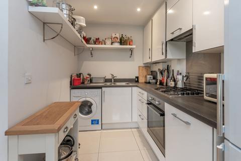 1 Hanover Close, Ashford, TW15 3FG