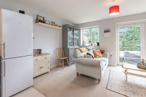 1 Hanover Close, Ashford, TW15 3FG