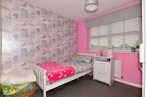 1 Cliffside Drive, Broadstairs, CT10 1RX