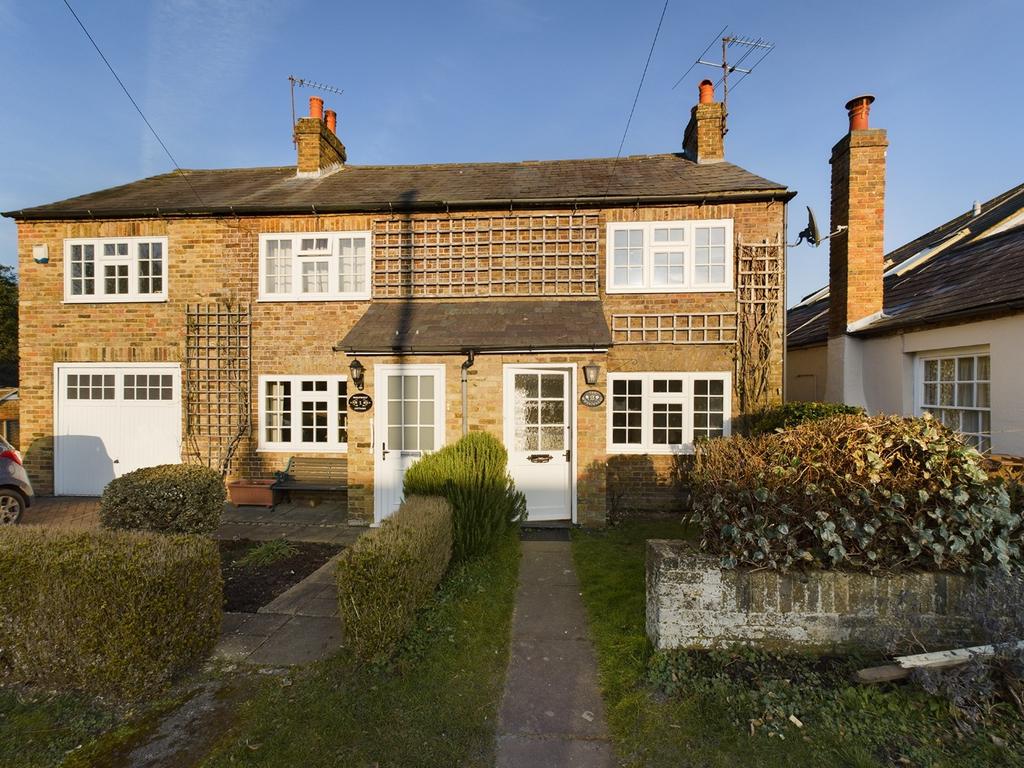 The Green, Sarratt, Rickmansworth... 2 bed end of terrace house £