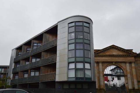 2 bedroom flat to rent, Moore Street, Gallowgate, Glasgow, G40