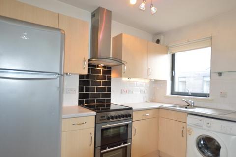 2 bedroom flat to rent, Moore Street, Gallowgate, Glasgow, G40