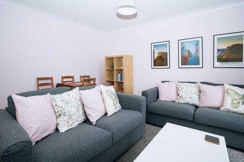 2 bedroom flat to rent, Balbirnie Place, Edinburgh