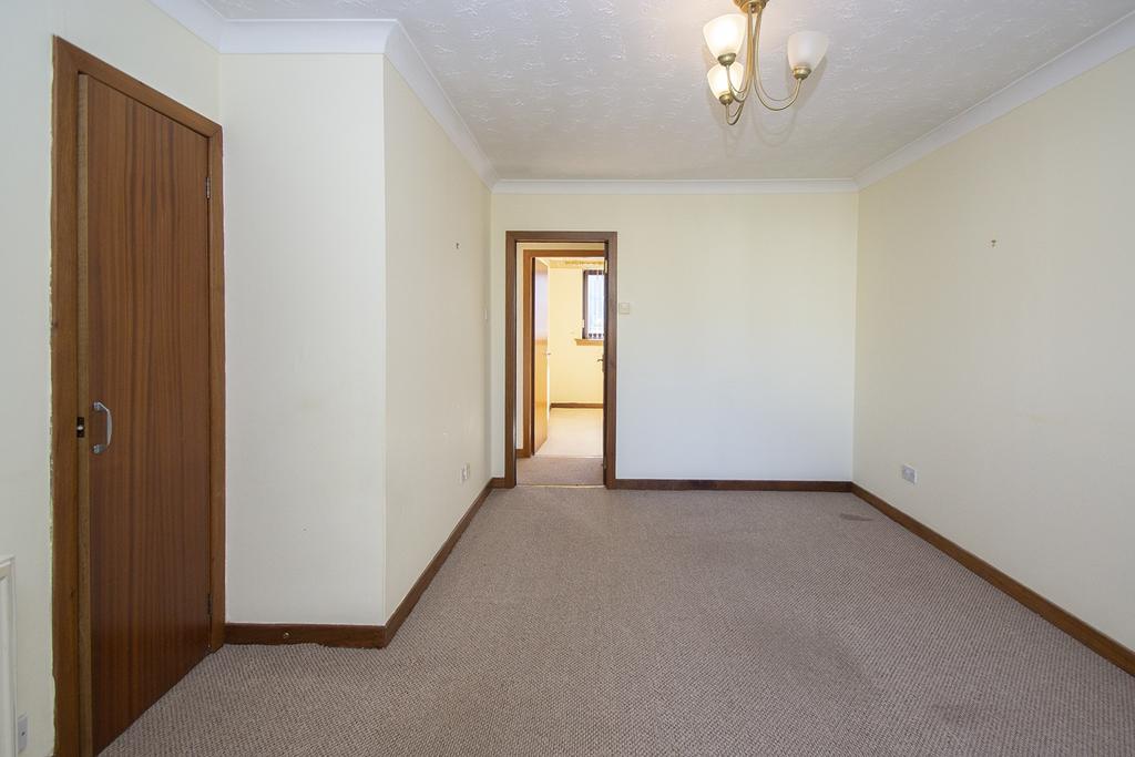 Rugby Road, Kilmarnock, KA1 1 bed flat for sale £49,995