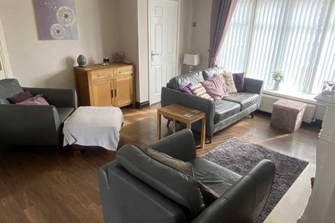 3 bedroom townhouse for sale, Harewood Drive, Royton