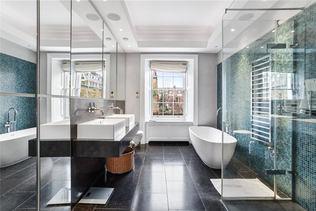 En Suite Bathroom