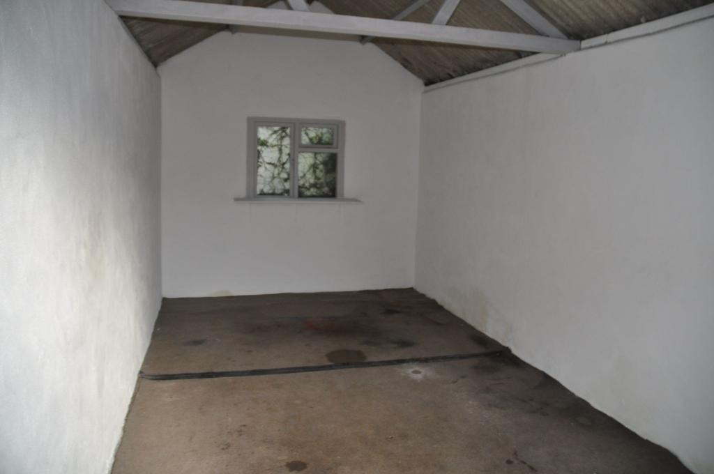 Photograph 4
