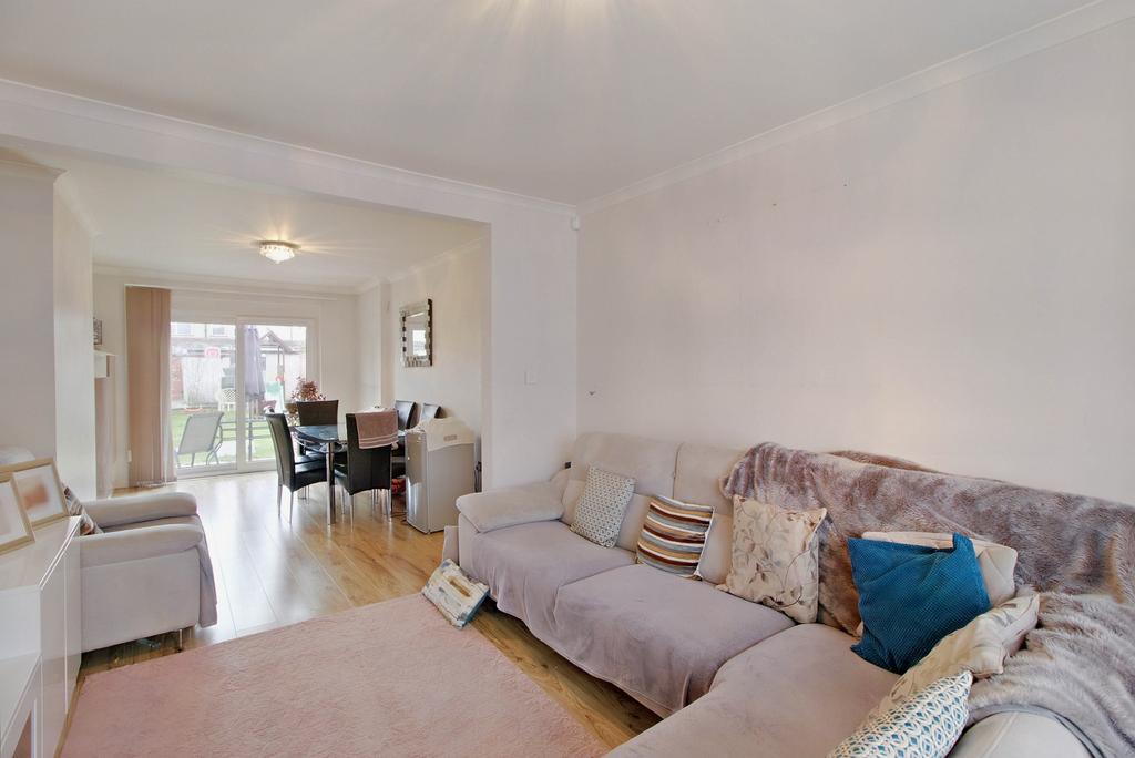 Ravenswood Crescent, North Harrow, HA2 3 bed terraced house £570,000