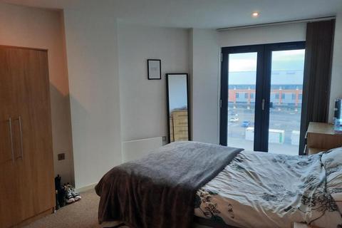 2 bedroom flat to rent, South Quay, Kings Road, Swansea, SA1 8AJ