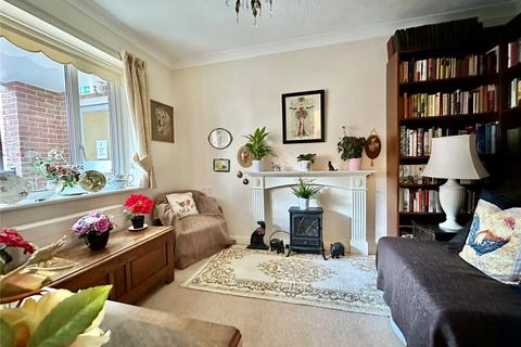 2 bedroom apartment for sale - Southfields Road, Eastbourne, East Sussex, BN21