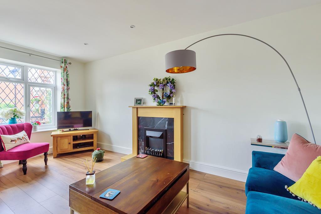 Lounge 4