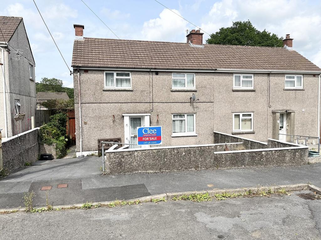Bron Yr Ynn, Drefach, Llanelli, Carmarthenshire. 2 bed semidetached